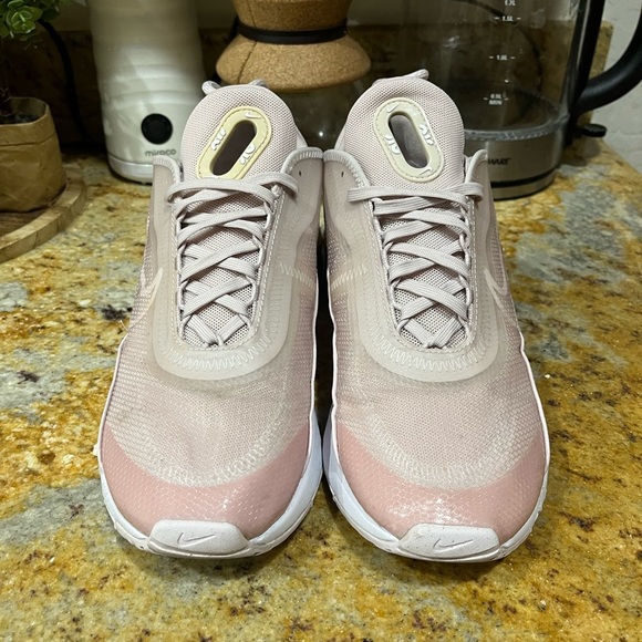 Nike Air Max 2090 size 10 - Picture 2 of 8